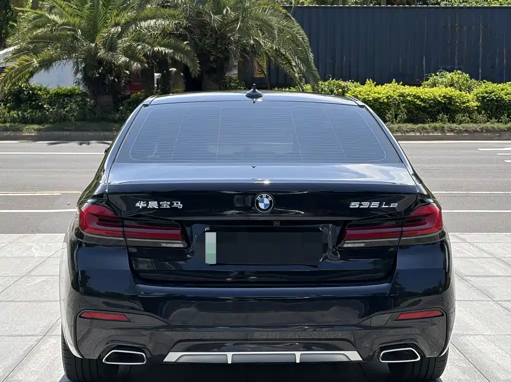 BMW 5 Series New Energy 2021 Model 535Le M Sports Package купить на сайте DeffCars