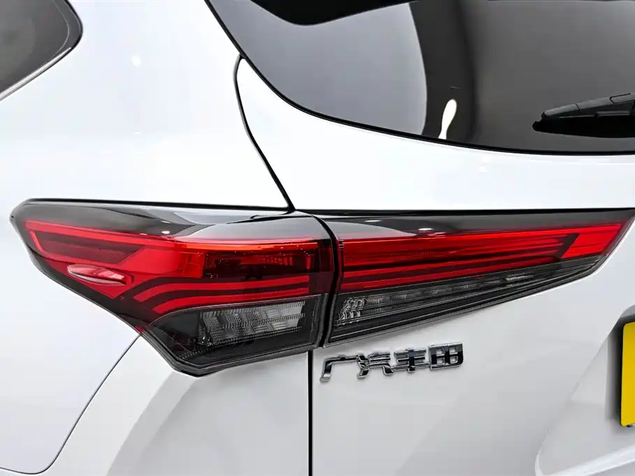 Highlander 2022 dual engine 2.5L four-wheel drive premium version 7 seats купить на сайте DeffCars
