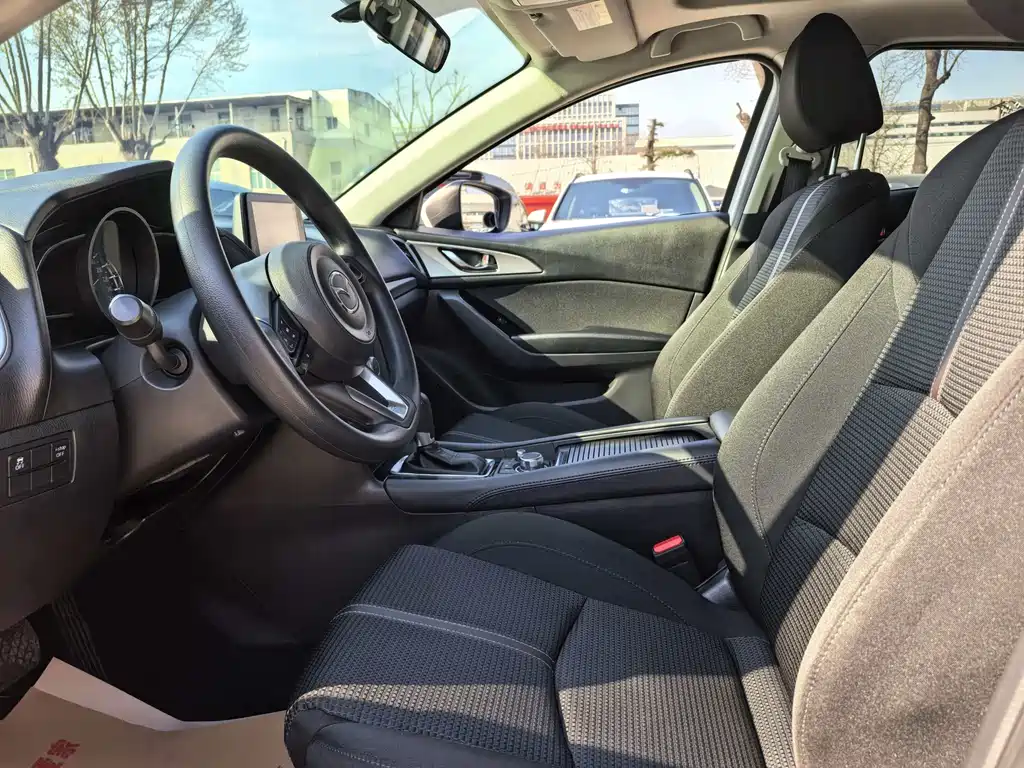 Mazda3 Angkesela 2019 Cloud Control Edition Sedan 1.5L Automatic Luxury Type National V купить на сайте DeffCars