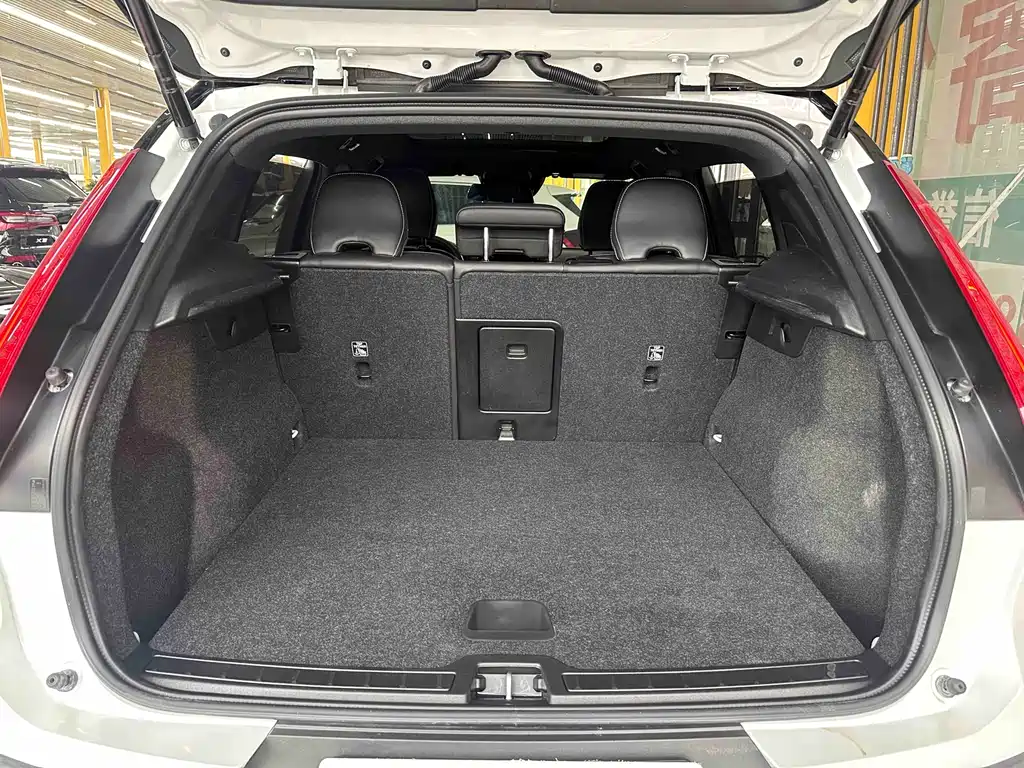 Volvo XC40 2021 T4 four-wheel drive Zhiyuan Sport Edition купить на сайте DeffCars