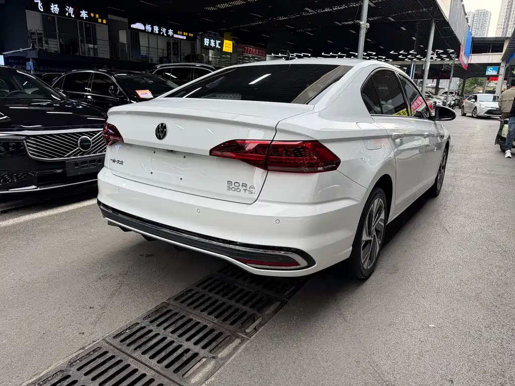 Bora 2023 300TSI DSG Premium Edition купить на сайте DeffCars
