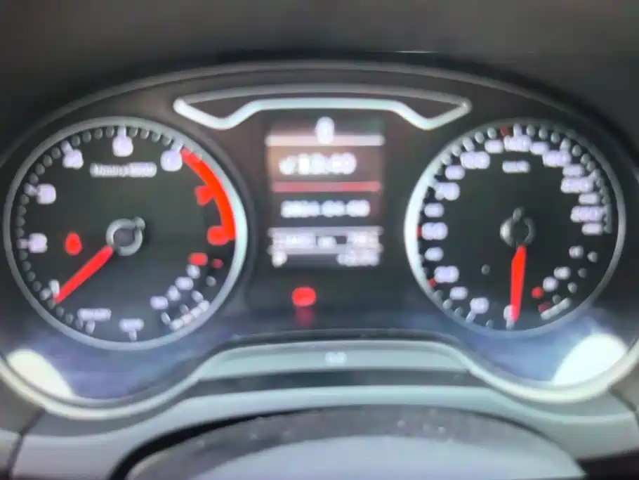Audi A3 2015 Limousine 35 TFSI millionth commemorative smart collar model купить на сайте DeffCars