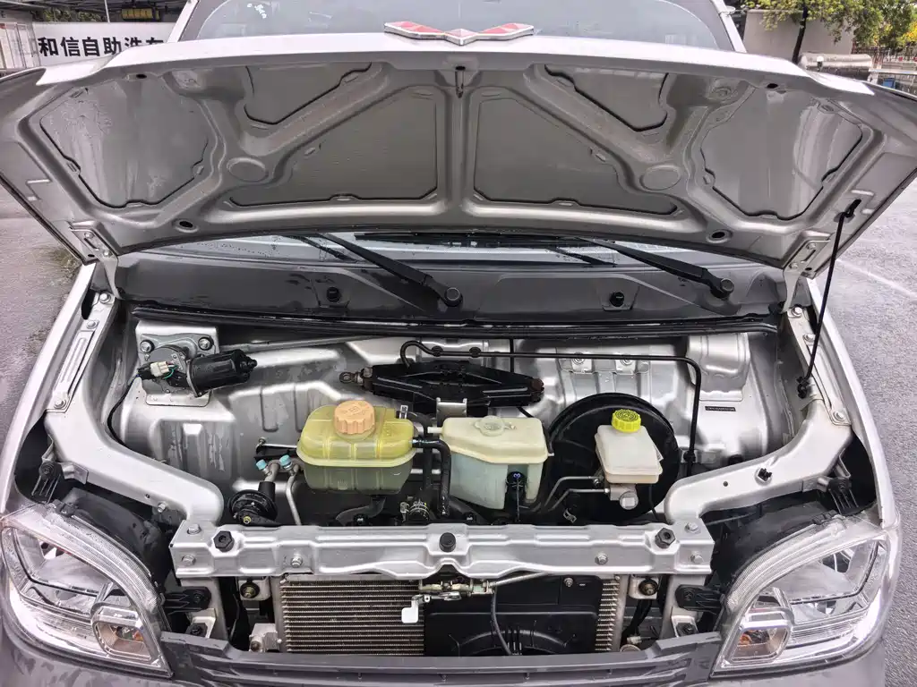 Wuling Zhiguang 2020 1.2L Practical National VI LSI купить на сайте DeffCars