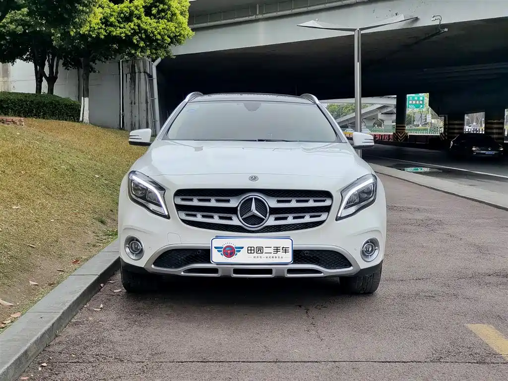 Mercedes-Benz GLA 2017 GLA 220 4MATIC Fashion Model купить на сайте DeffCars