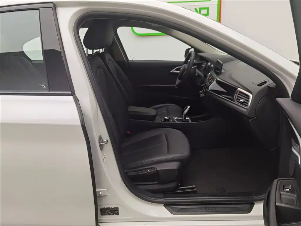 BMW 1 Series 2020 120i Fashion купить на сайте DeffCars