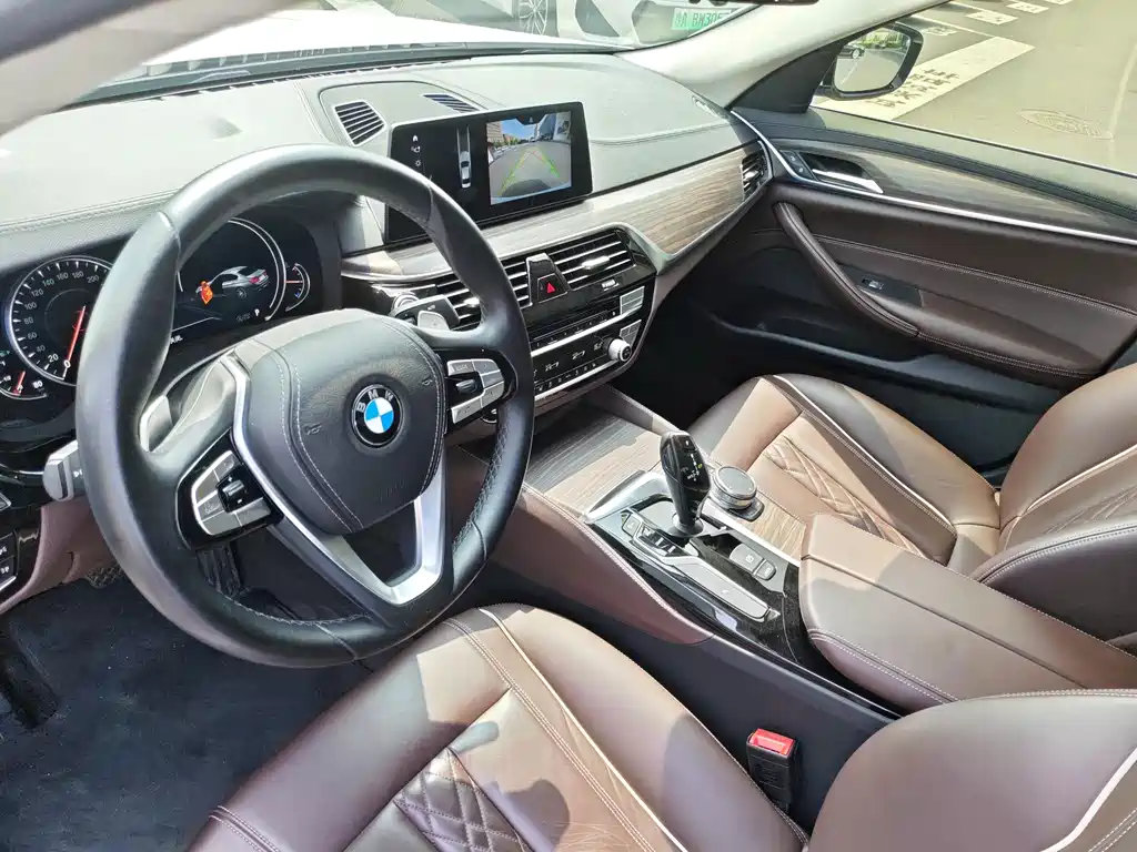BMW 5 Series 2018 facelift 530Li leading model luxury package купить на сайте DeffCars