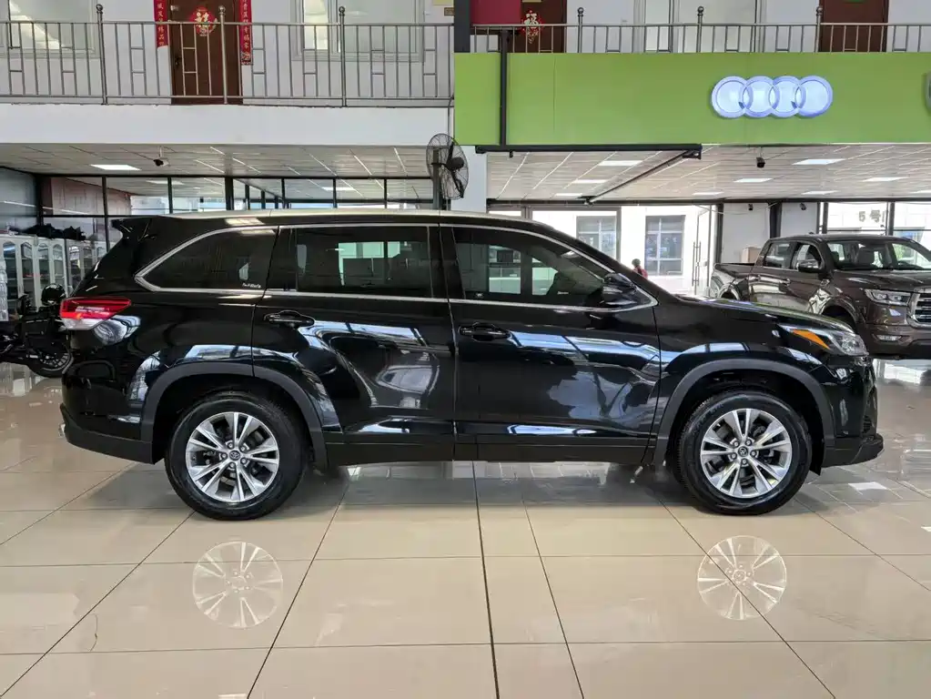 Highlander 2018 2.0T four-wheel drive elite version 7 seats National V купить на сайте DeffCars