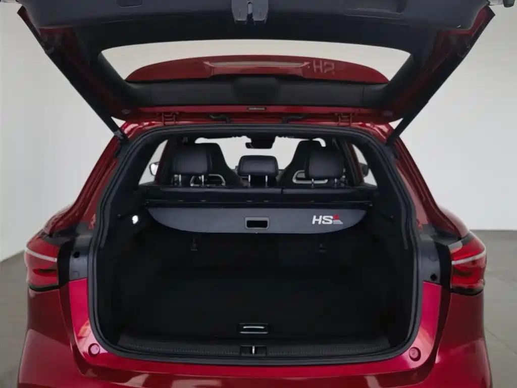 MG HS 2018 30T automatic four-wheel drive Trophy hormone super combustion version National V купить на сайте DeffCars