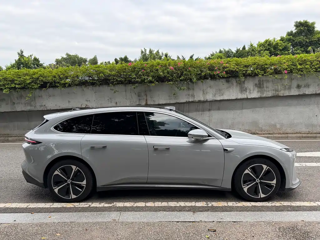 NIO ET5T 2024 model 75kWh Touring купить на сайте DeffCars
