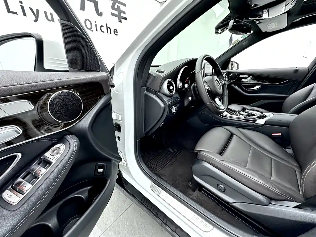 Mercedes-Benz GLC 2019 GLC 260 4MATIC Dynamic купить на сайте DeffCars
