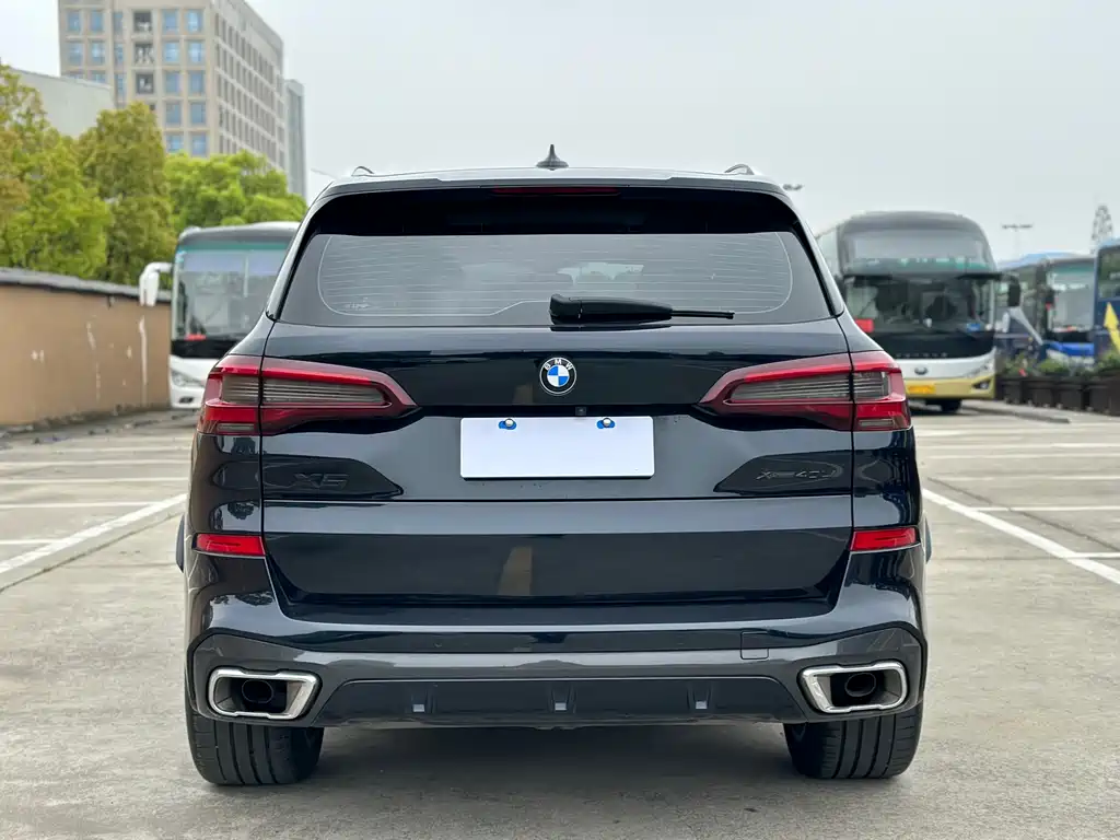 BMW X5 2022 xDrive 30Li Exclusive M Sports Package купить на сайте DeffCars