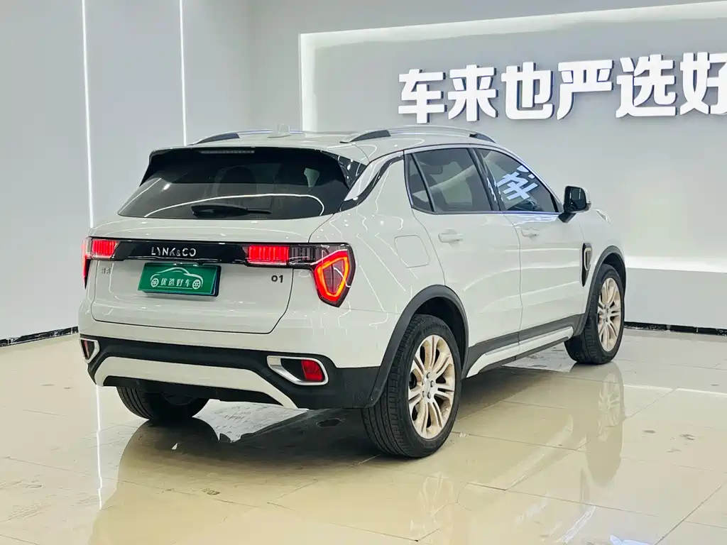 Lynk & Co 01 2017 2.0T two-wheel drive Pro version купить на сайте DeffCars