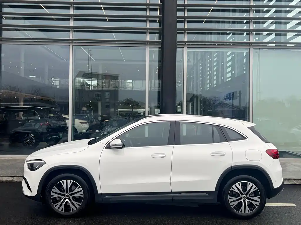 Mercedes-Benz GLA 2024 GLA 220 купить на сайте DeffCars
