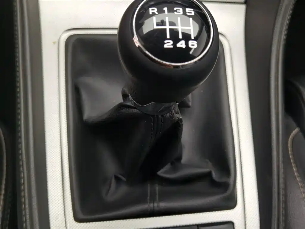 MG6 2017 20T Manual Luxury Smart Connected Edition National V купить на сайте DeffCars
