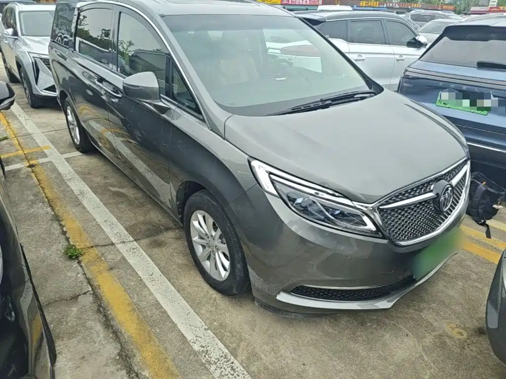 Buick GL8 2017 ES 28T Exclusive Type National V купить на сайте DeffCars