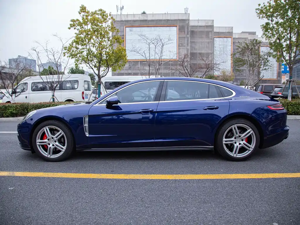 Panamera 2019 Panamera 4 Executive Extended Edition 2.9T купить на сайте DeffCars