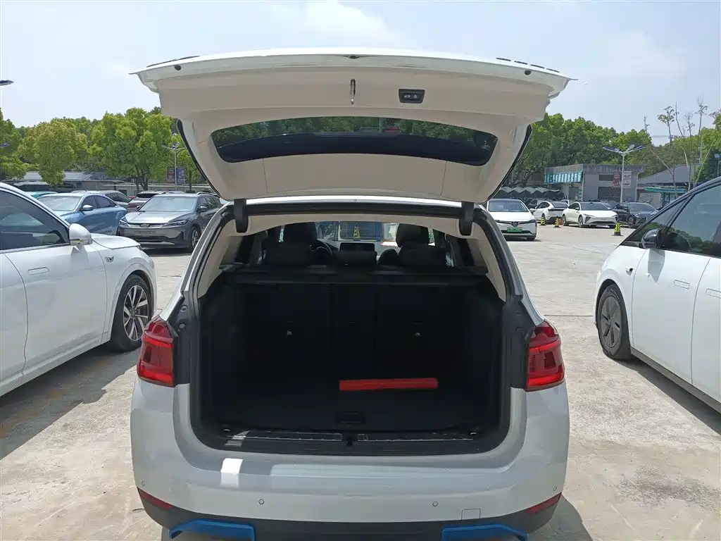 BMW iX3 2021 innovative model купить на сайте DeffCars