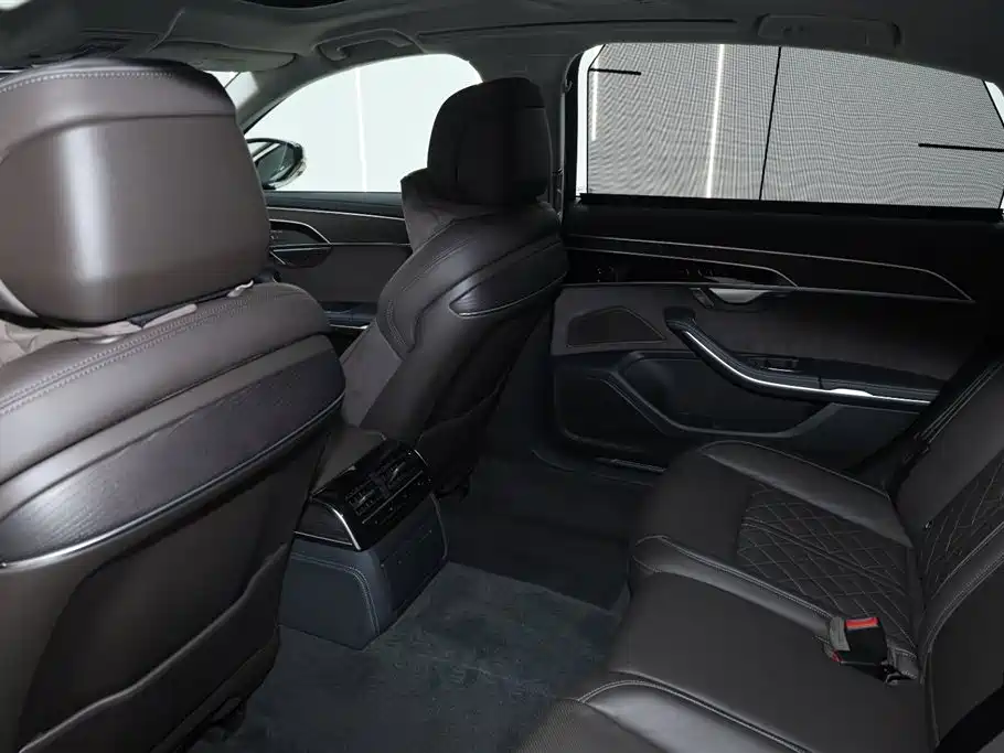 Audi A8 2023 A8L 50 TFSI quattro Premium Selection купить на сайте DeffCars