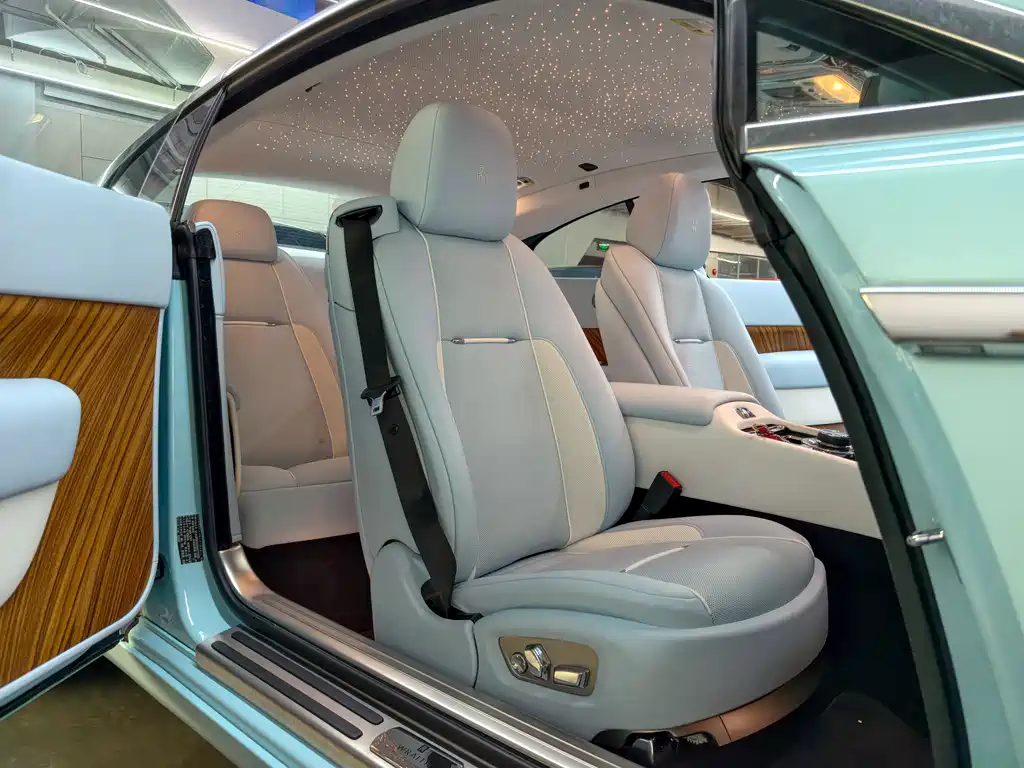 Phantom 2013 6.6T standard model купить на сайте DeffCars