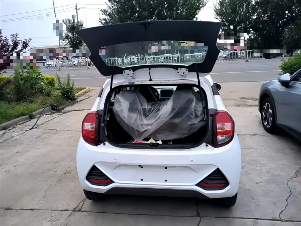 Yizhi EV2 2026 PLUS+ comfort model купить на сайте DeffCars