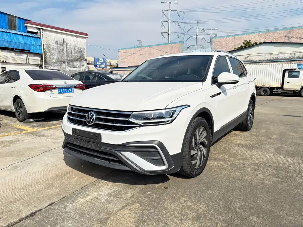 Tiguan L 2023 facelift 330TSI automatic two-wheel drive smart version купить на сайте DeffCars