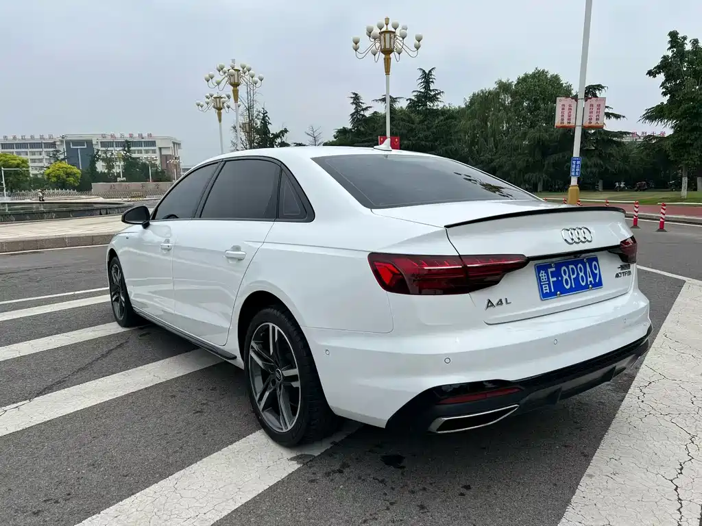 Audi A4L 2022 40 TFSI luxury and dynamic model купить на сайте DeffCars