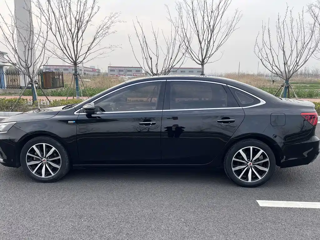 Roewe i6 Classic 2018 20T Automatic Flagship Edition купить на сайте DeffCars