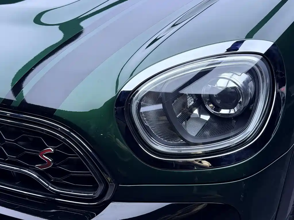 MINI COUNTRYMAN 2017 2.0T COOPER S ALL4 Explorer купить на сайте DeffCars