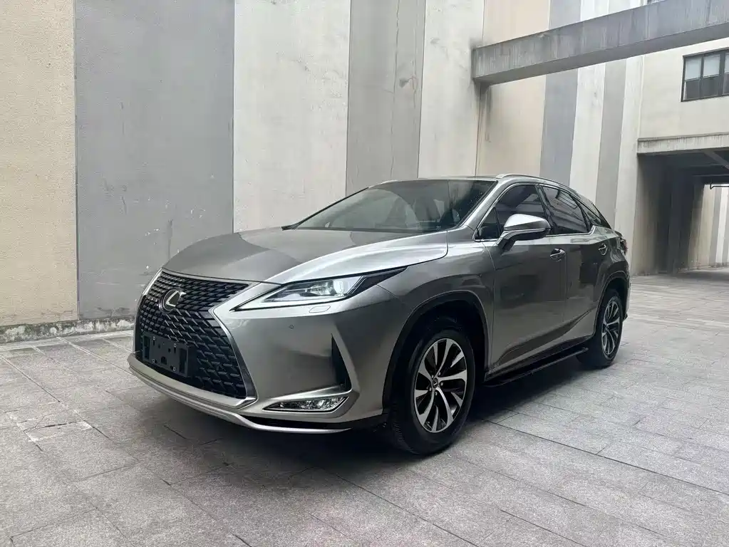 Lexus RX 2020 facelift 300 two-wheel drive comfort version купить на сайте DeffCars