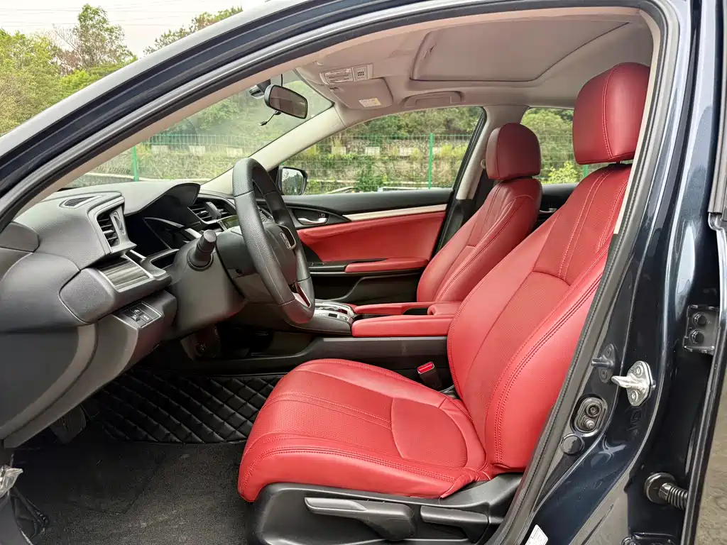 Civic 2019 220TURBO CVT Dynamic Edition National V купить на сайте DeffCars