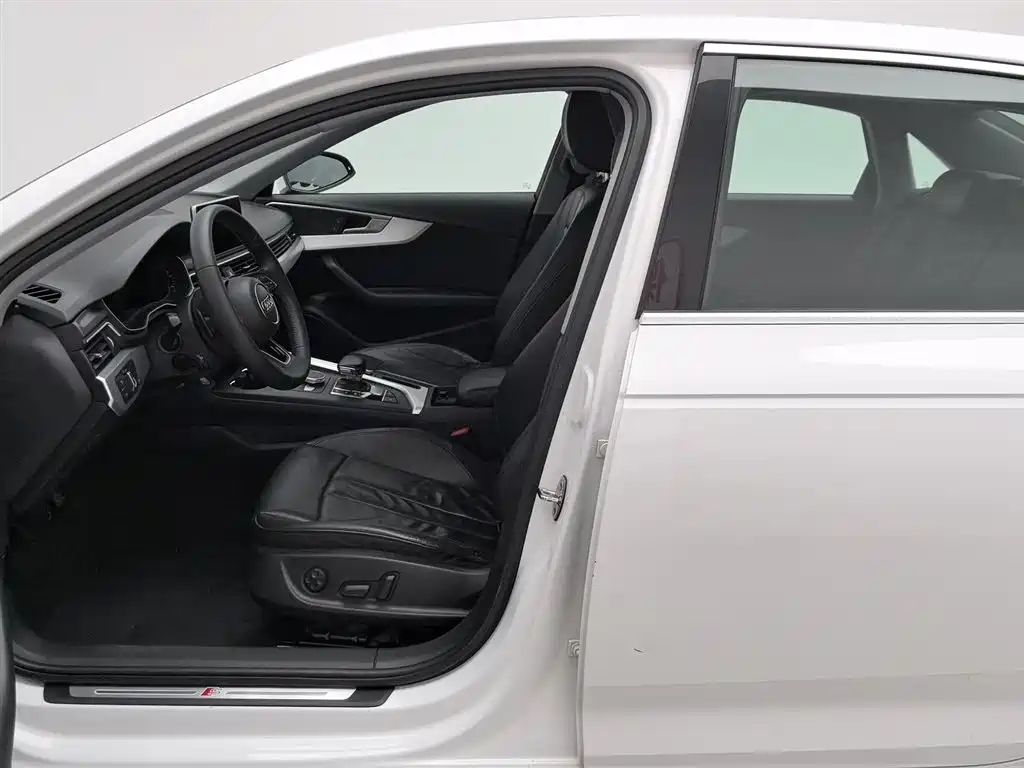 Audi A4L 2019 40 TFSI Fashion Type National V купить на сайте DeffCars