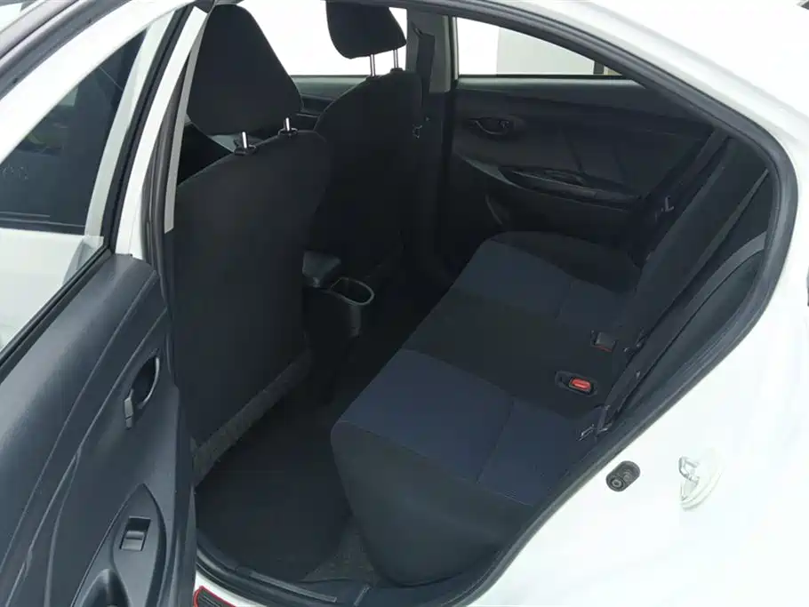 YARiS L 2017 1.5E CVT Charming Edition купить на сайте DeffCars