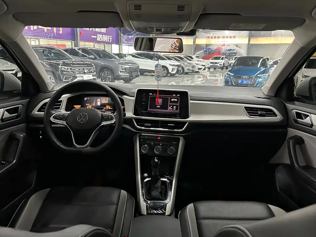 T-ROC 2023 280TSI DSG two-wheel drive time version купить на сайте DeffCars