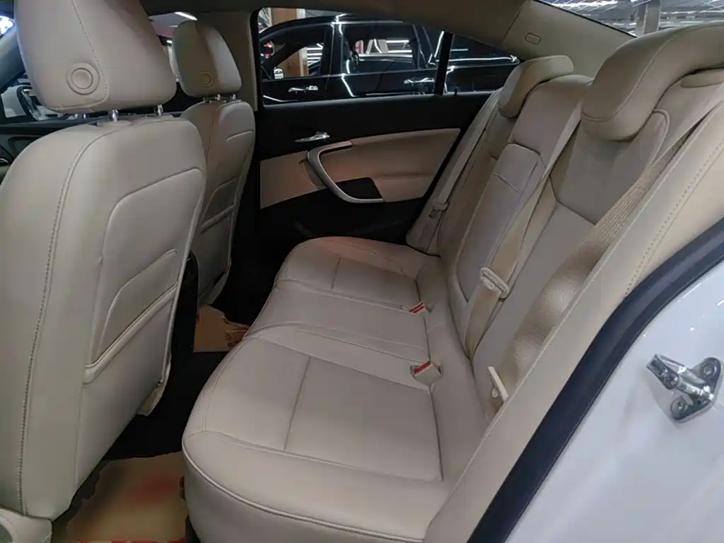 Regal 2015 2.0L Leading Fashion Edition купить на сайте DeffCars