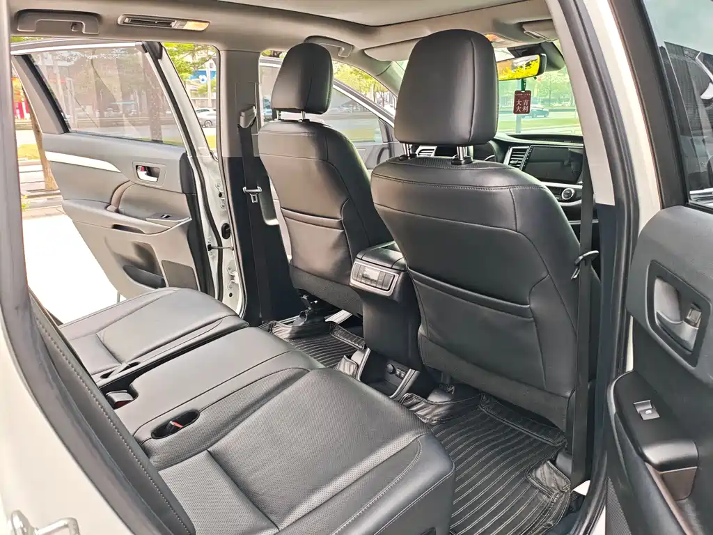 Highlander 2018 2.0T two-wheel drive luxury version, 7 seats, National V купить на сайте DeffCars