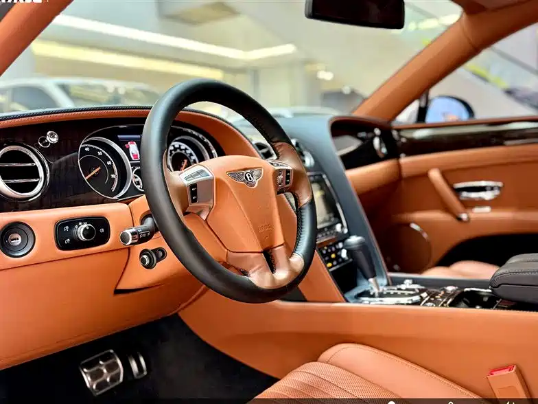 Flying Spur 2017 4.0T V8 Standard Edition купить на сайте DeffCars
