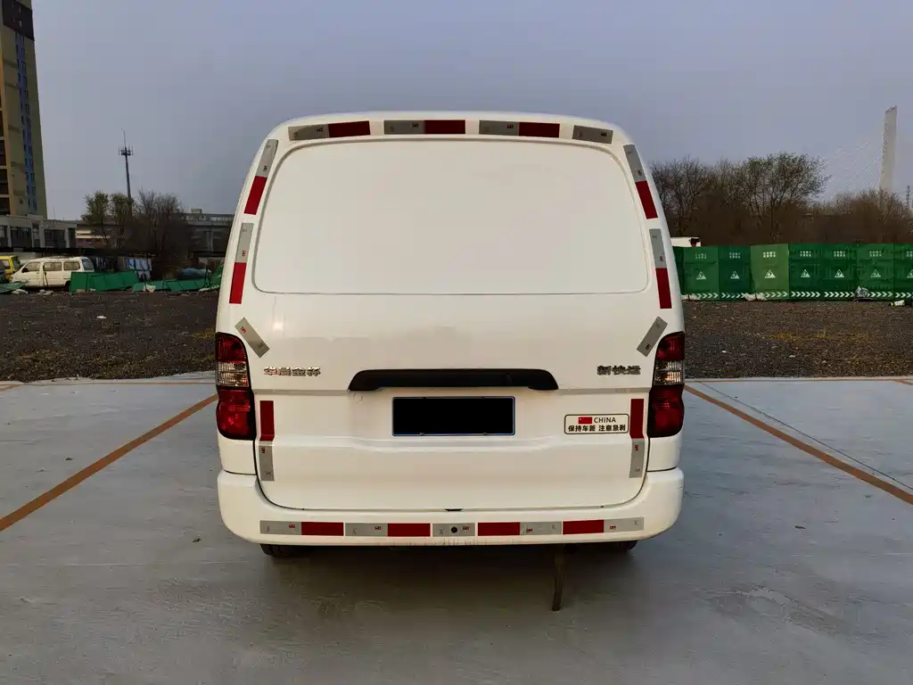 Jinbei Express 2020 2.0L National VI economical 6-seater G6P-6 1TZS купить на сайте DeffCars