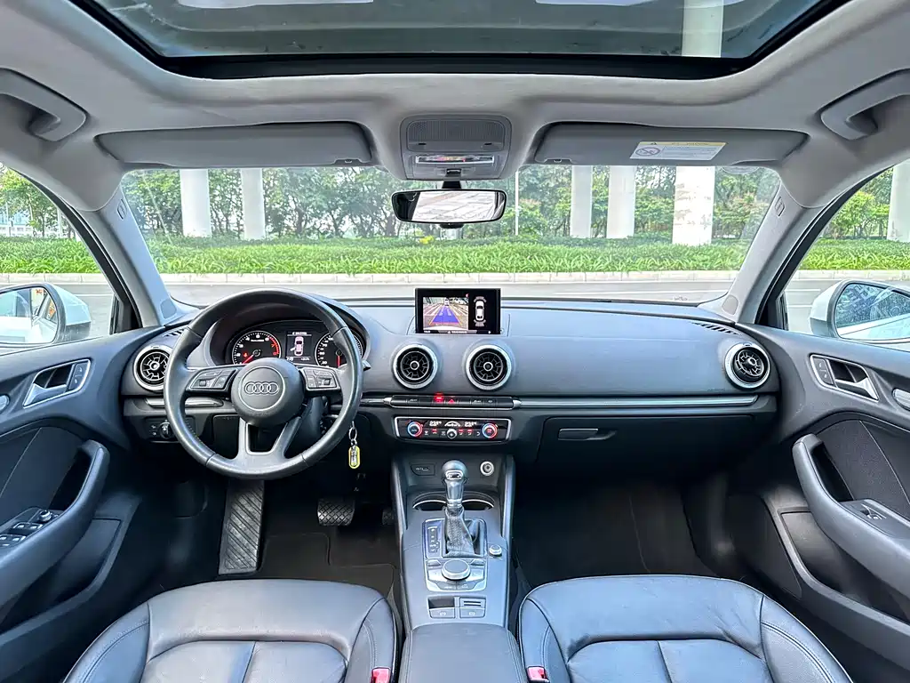 Audi A3 2018 30th Anniversary Limousine 40 TFSI Fashion Model купить на сайте DeffCars