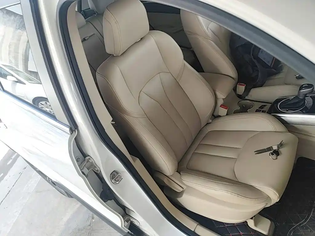 Damai X5 2017 upgraded version 1.5T CVT landlord type купить на сайте DeffCars