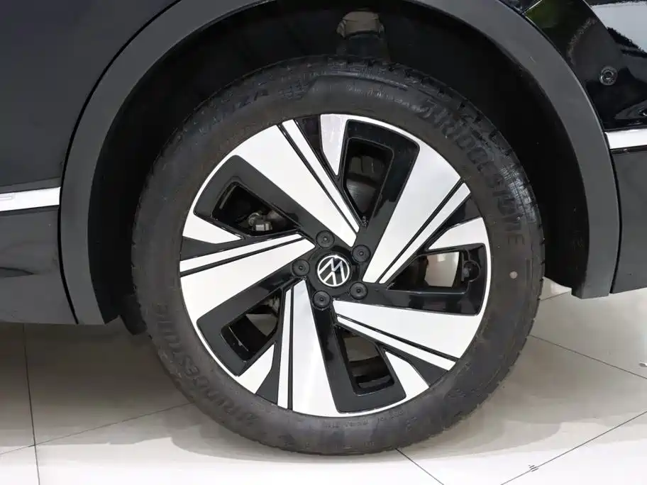 Tiguan L 2023 Modified 330TSI Automatic 2WD R-Line Transcendental Edition купить на сайте DeffCars