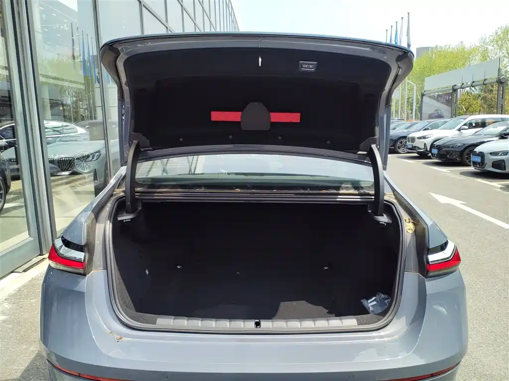 BMW i7 2023 eDrive50L Exclusive M Sports Package купить на сайте DeffCars