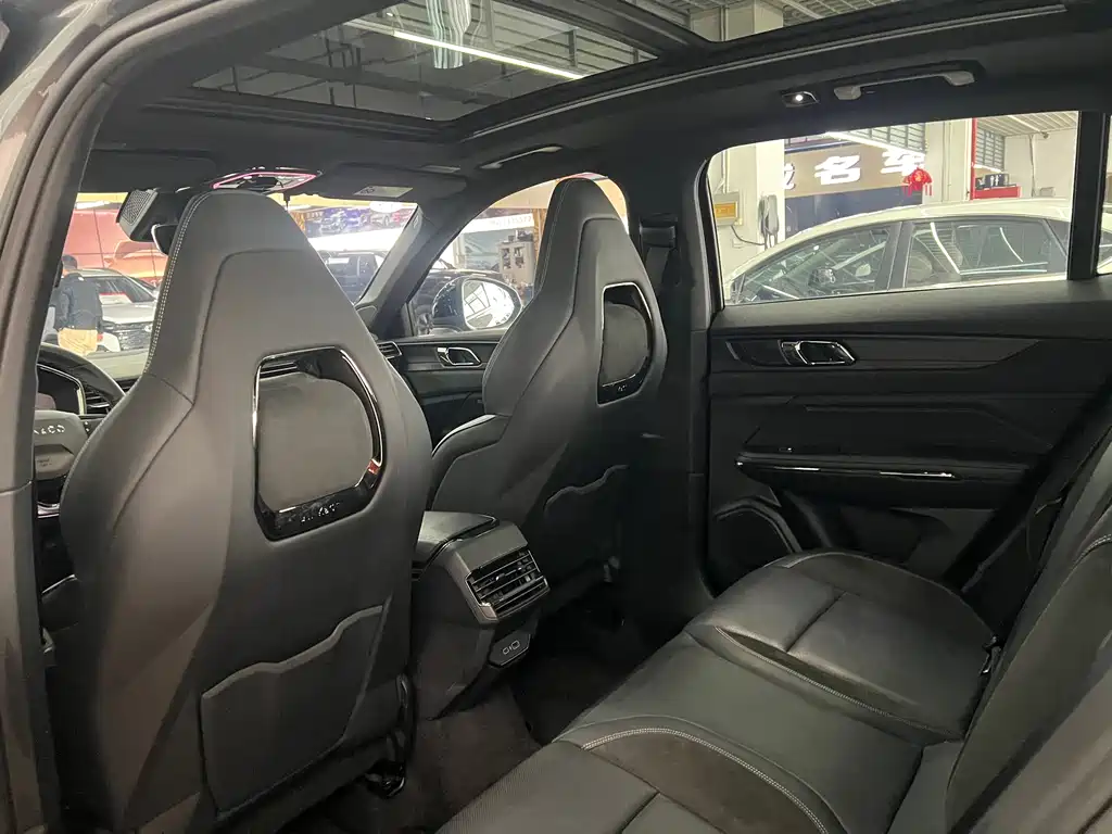Lynk & Co 01 2023 1.5TD EM-F PM купить на сайте DeffCars