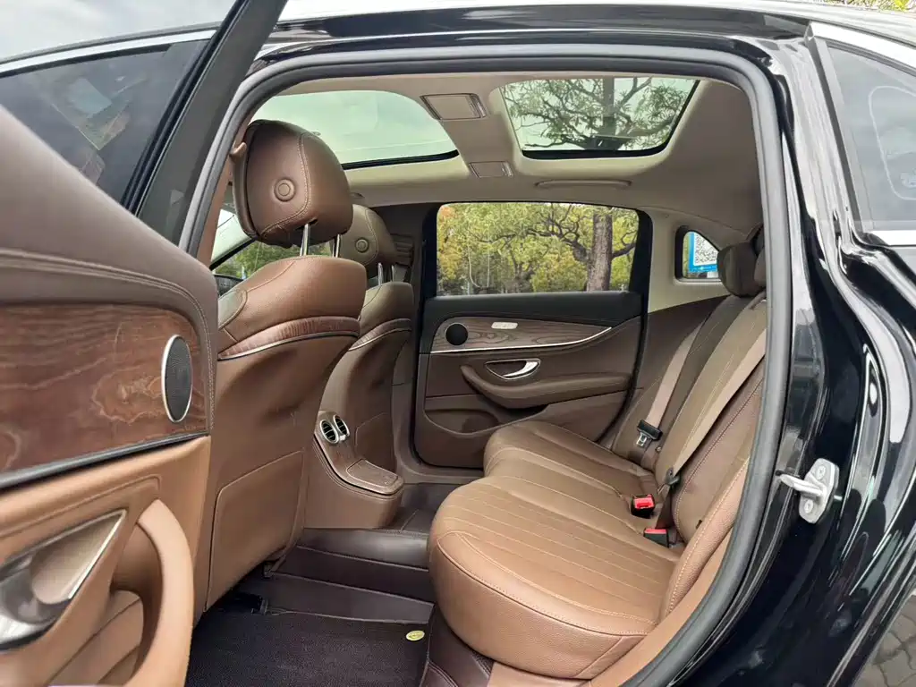 Mercedes-Benz E-Class 2023 E 300 L Fashion купить на сайте DeffCars