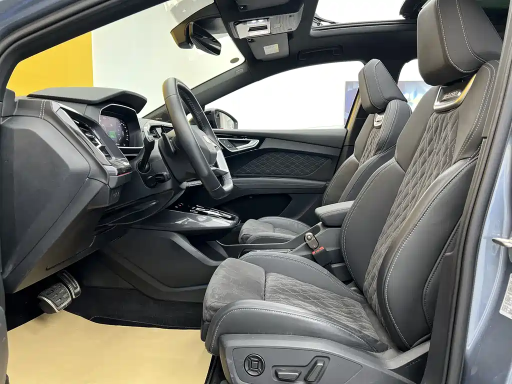 Audi Q4 e-tron 2024 50 e-tron quattro Chuangjing Yaoye Edition купить на сайте DeffCars