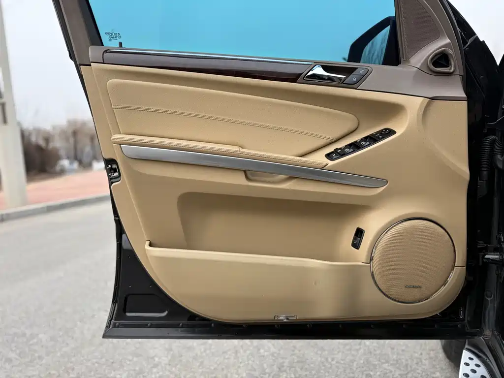 Mercedes-Benz GL Class 2011 GL 450 4MATIC Premium Model купить на сайте DeffCars