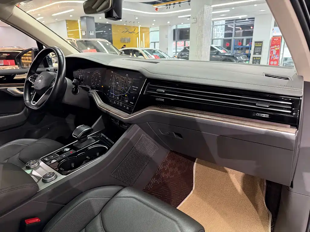 Touareg 2021 3.0TSI Ruixiang Edition Classic Sports Package купить на сайте DeffCars