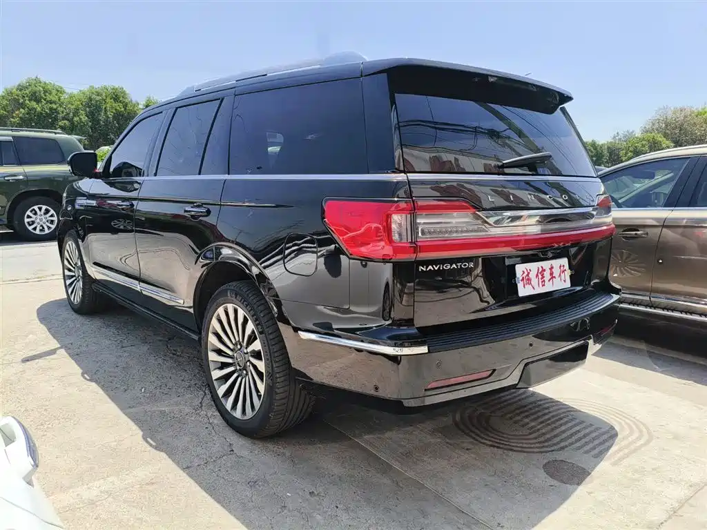 Navigator 2022 3.5T Honor Edition купить на сайте DeffCars