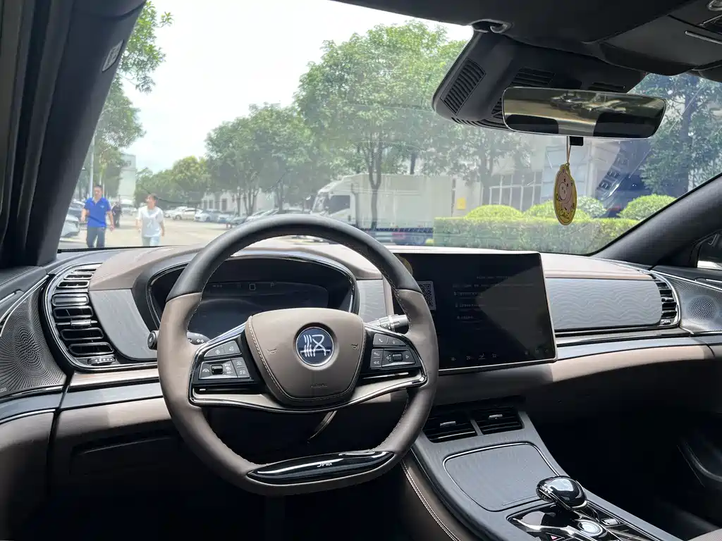 Han 2025 DM-i Smart Driving Edition 125KM Premium Type купить на сайте DeffCars