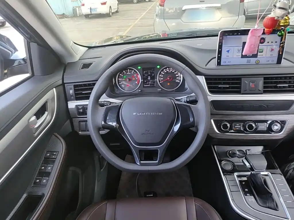 Fengxing T5 2022 Prosperity Model 1.5T Automatic Dream Chasing Edition Five Seats купить на сайте DeffCars