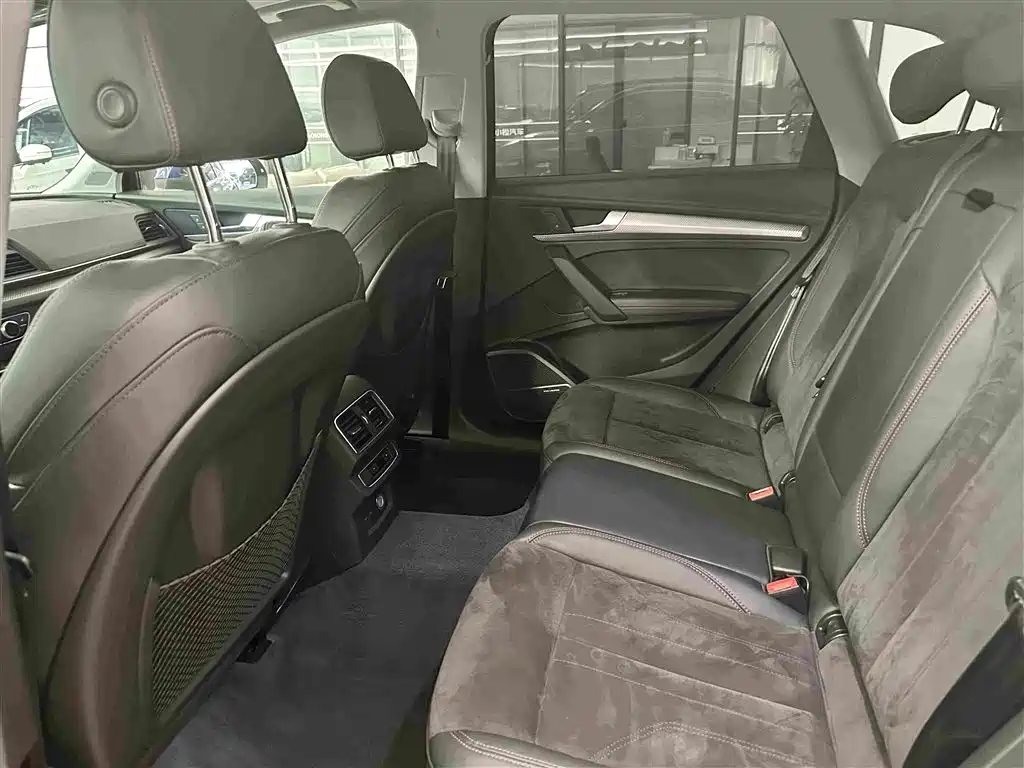 Audi Q5L 2020 45 TFSI exclusive sports model купить на сайте DeffCars